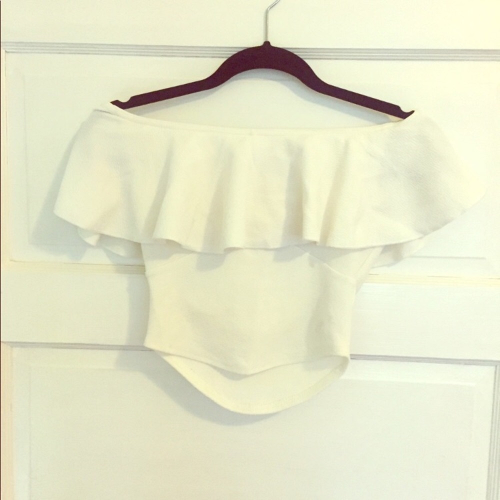 White off the shoulder crop top